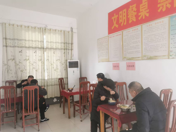 内乡县师岗镇：文明餐桌 崇尚节约